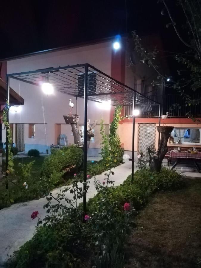 Къщи За Гости Ореха Samokov Exterior photo